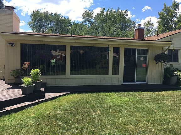 4th image of 2558 Empire Dr