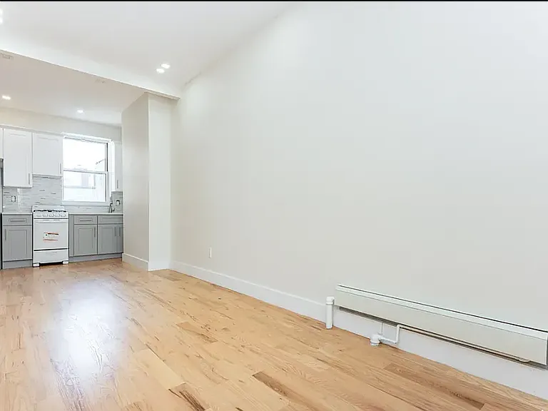 428 Bleecker St #3L — Photo 7