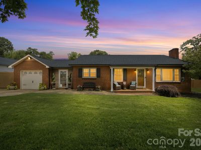 300 Eastwood Dr, Mount Holly, NC, 28120