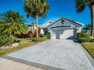2205 Preservation Green Ct, Sun City Center, FL 33573