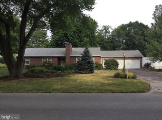 13207 Hillandale Rd, Hagerstown, MD 21742