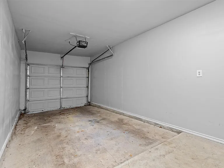 6804 N Capital Of Texas Hwy #128 — Photo 13