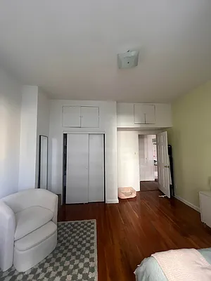 Rented by HOLTON REAL ESTATE INC. | media 19