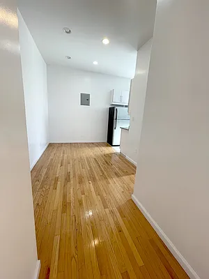 Rented by Elite NY Holdings | media 6