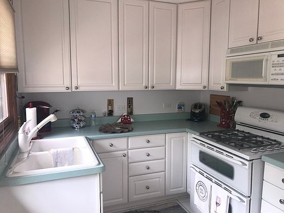 4th image of 226 W Potomac Ave