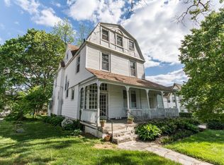 157 Cricket Ave APT 1, Ardmore, PA 19003