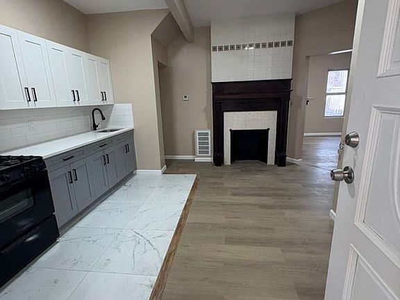 2nd image of 130 N 14th St #2