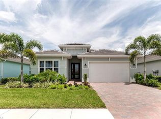 14586 Tropical Dr, Naples, FL 34114