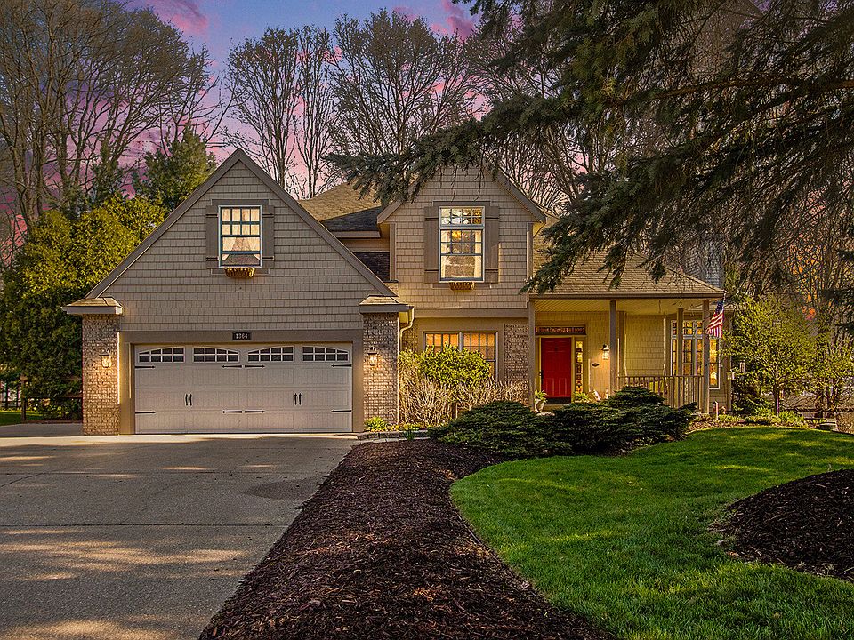 1st image of 1364 E Shorewood Dr