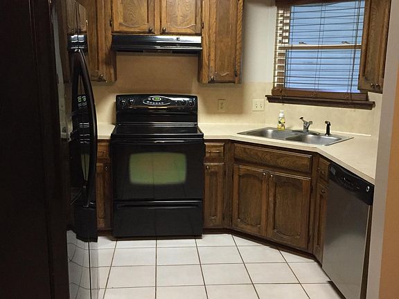 4th image of 37436 W Hillside Dr
