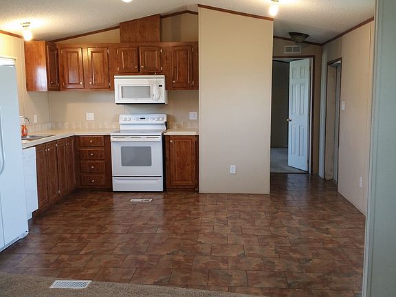 2nd image of 3904 Weston St