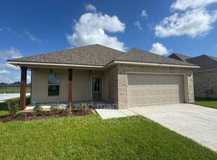 213 Tatum Ln, Youngsville, LA 70592