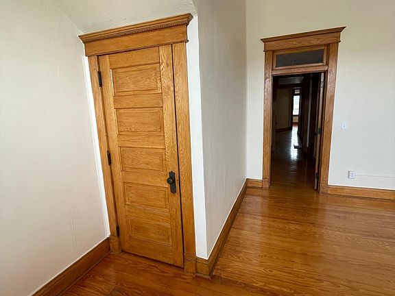 2nd image of 111 1/2 Louisiana Ave #1