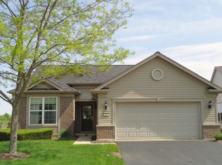 2815 Edgewater Dr, Elgin, IL 60124