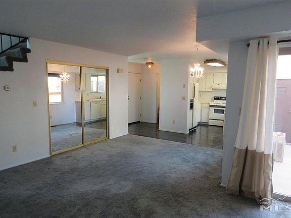 4th image of 1750 Pinewood Dr Unit 2