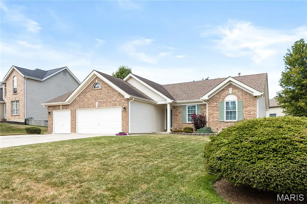 1361 Briar Creek Dr photo 1