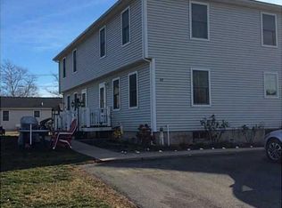 40 Magnolia St #AB, Bristol, RI 02809