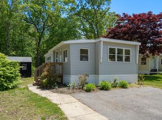 103 Mayflower Ave, Taunton, MA 02780