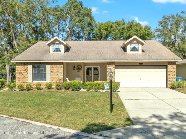 2203 Carriage Ln, Spring Hill, FL 34606