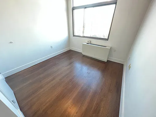 Rented by Tapiro Realty | media 23