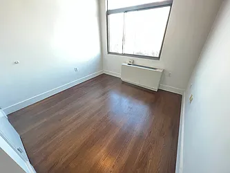 Rented by Tapiro Realty