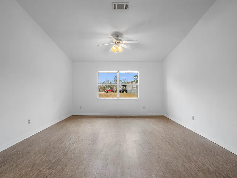 9100 Gray Ave — Photo 11