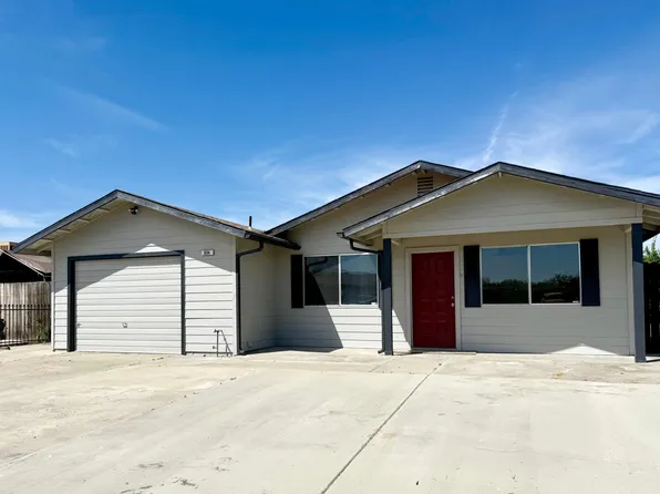 694 W Clay Avenue, Earlimart, CA 93219