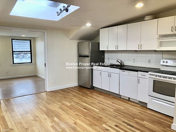 140 Beacon St. #7 Boston - Back Bay Unit Photo 3 (1)