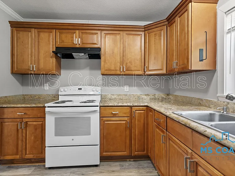 1612 Gordon Ave — Photo 11