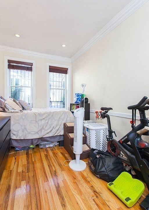 2nd image of 261 5th Ave #2