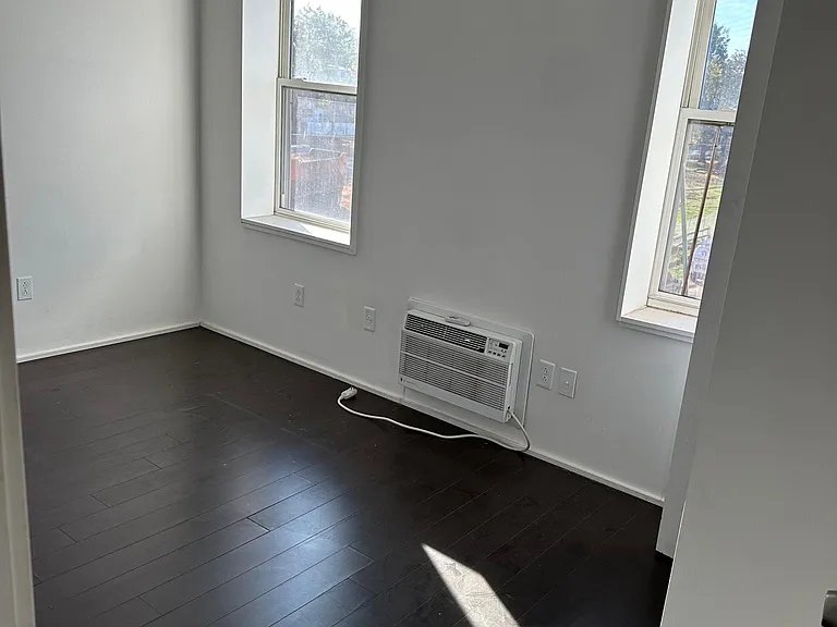 1631 N 20th St #1 — Photo 9