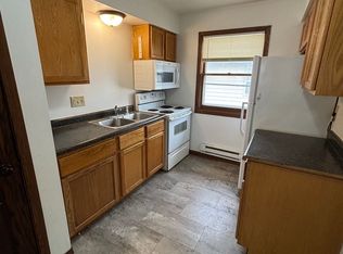1122 7th St S APT 4, La Crosse, WI 54601