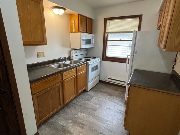 1122 7th St S- 4 Unit, 1122 7th St S APT 4, La Crosse, WI 54601
