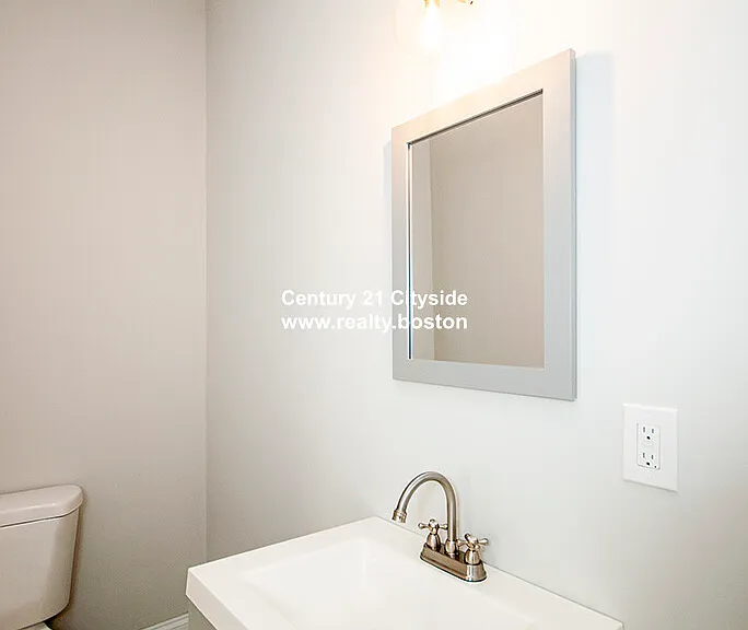 205 Marion St #3 — Photo 17
