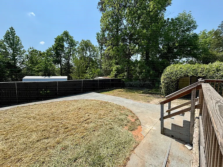 2382 Elm Dr — Photo 18
