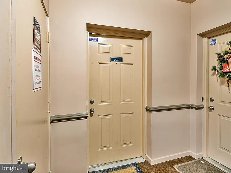 2010 Alice Ave #101 — Photo 4