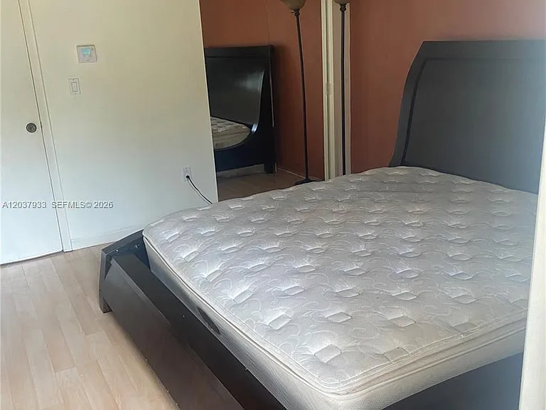 415 NE 2nd St #222 — Photo 5