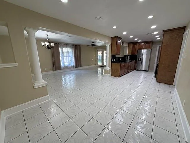 402 Dunwick Ln — Photo 10