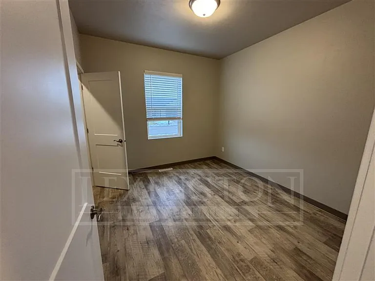 1129 Northwood Dr — Photo 14