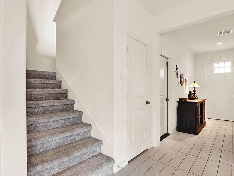2503 Hagerman Ct — Photo 16