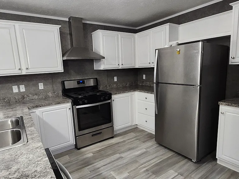 1301 Devils Glen Rd #28 — Photo 2