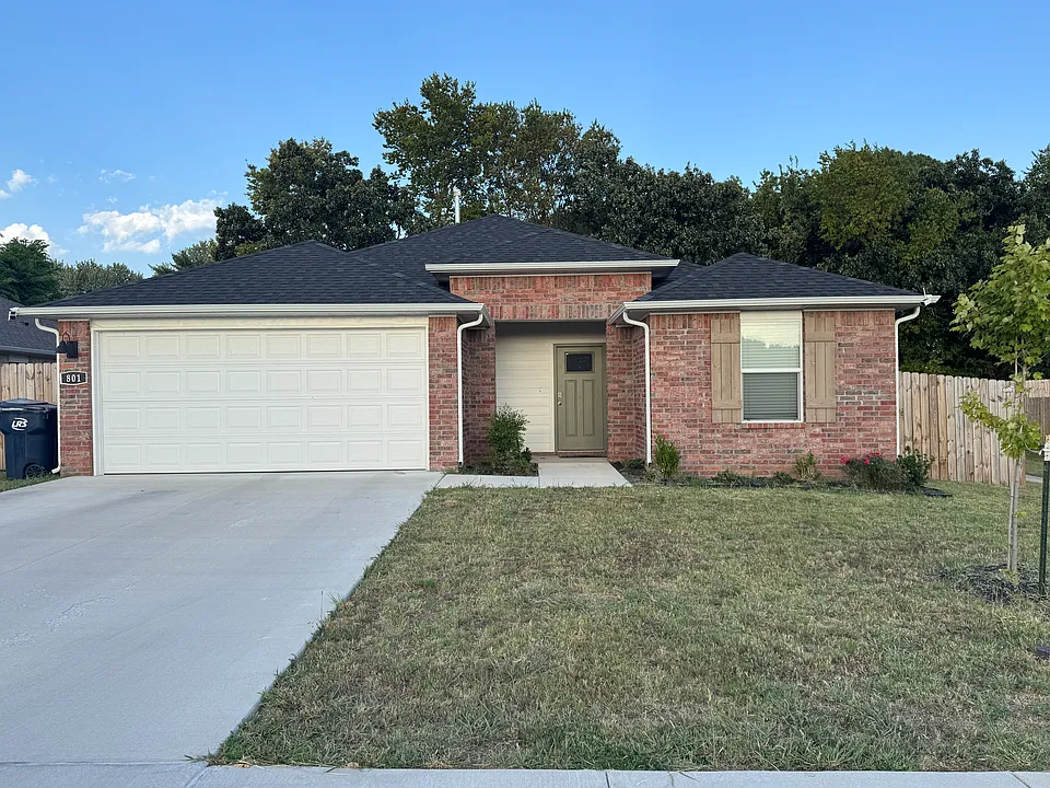 801 Picard Ave