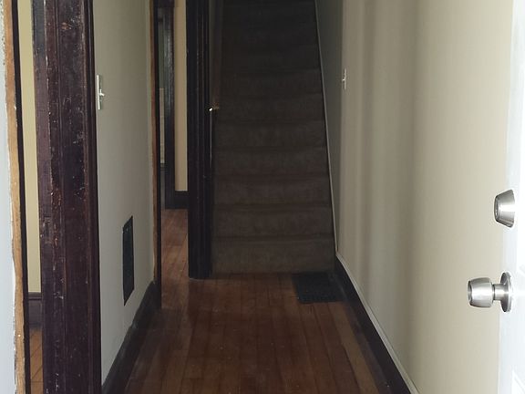 4th image of 28 Avalon Ave