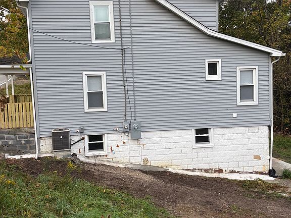 3rd image of 578 Millers Run Rd #B