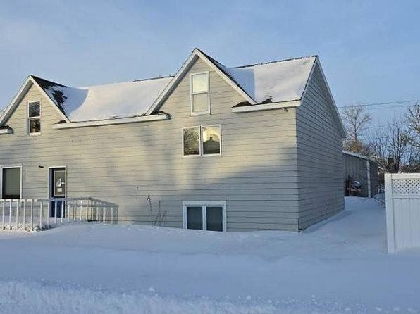 220 4th St S, Greenbush, MN 56726