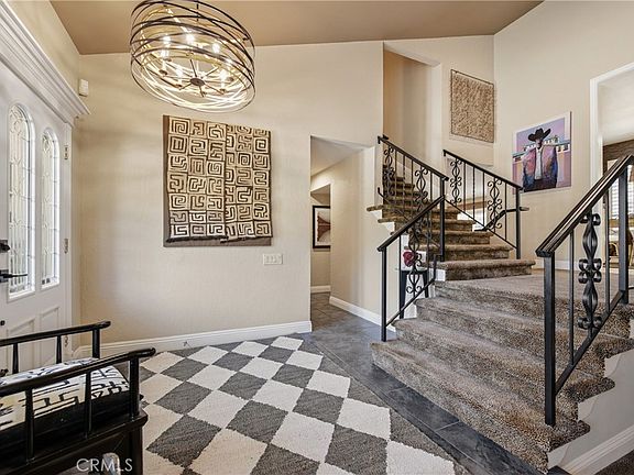 5th image of 2024 Woodburn Ave