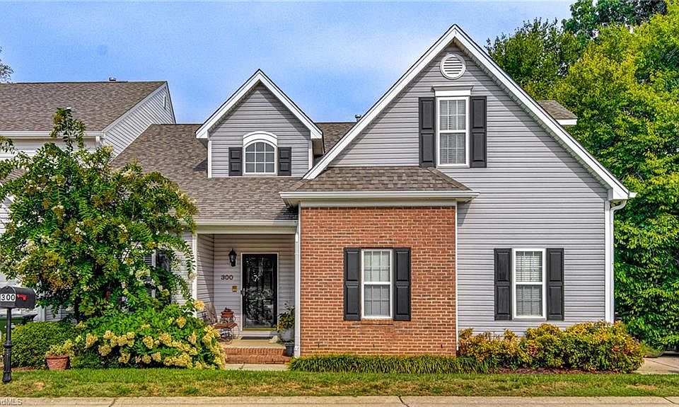 1st image of 300 Misty Waters Ln