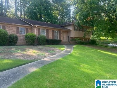 1375 Badham Dr, Vestavia Hills, AL, 35216
