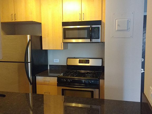 2nd image of 210 N 17th St Unit 303