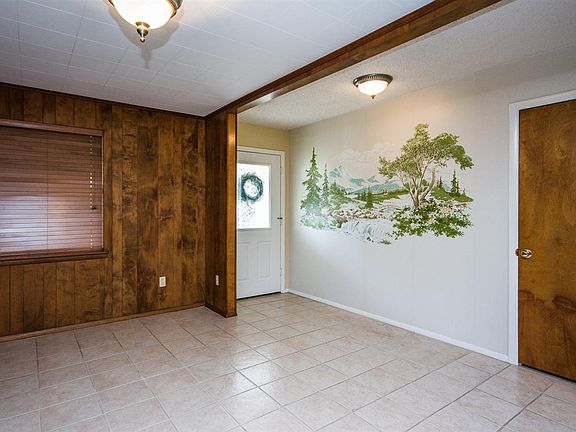 5th image of 501 W Brookwood Ln